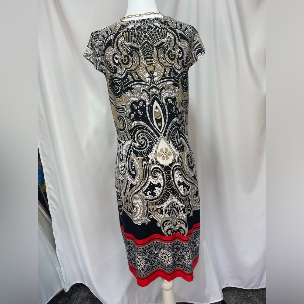 Dress barn Black, Tan, white, red geometric paisley Patterned Dress size 10 - Picture 10 of 16
